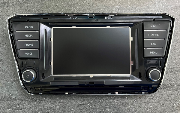 Reparatur Anzeige- Bedieneinheit für Skoda Radio Display APU Touch LED Display Touchscreen erneuern